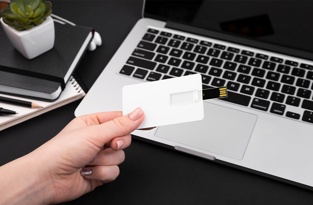 Card Flip Style USB 2.0 Flash Drive Unprinted